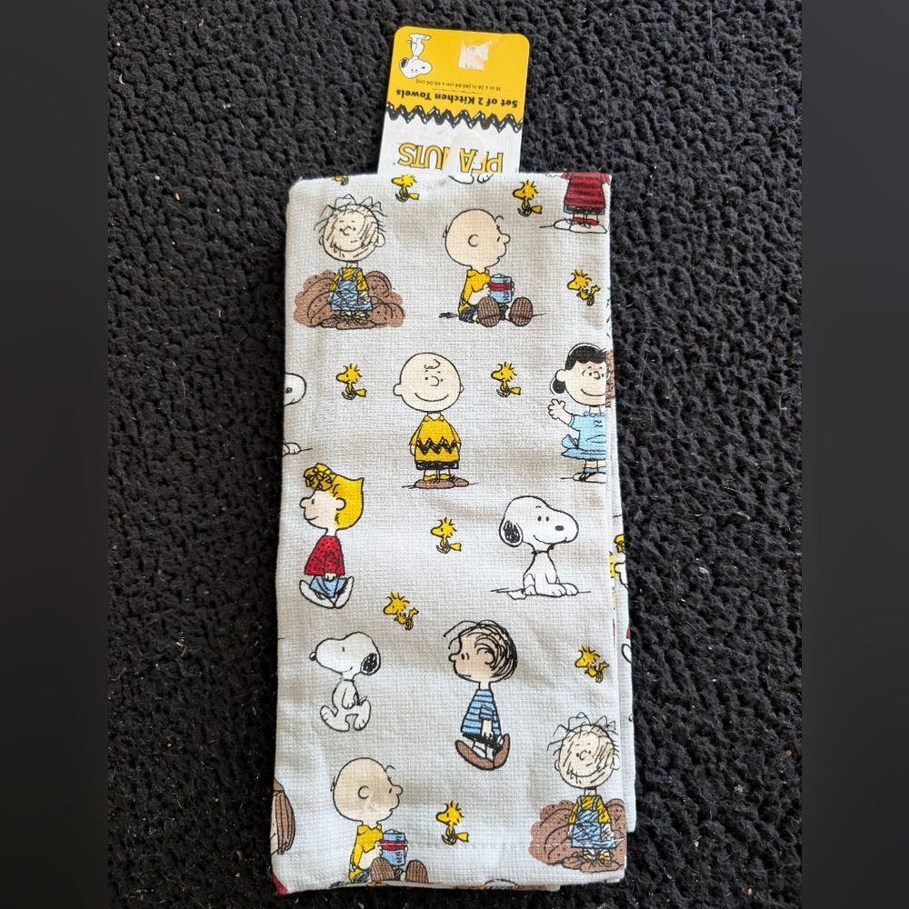 Peanuts Character Kitchen Towels - Picture 2 of 2